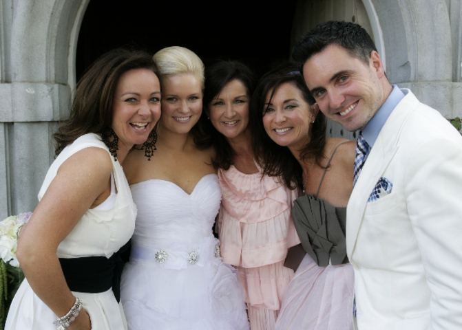 Vard Sisters image